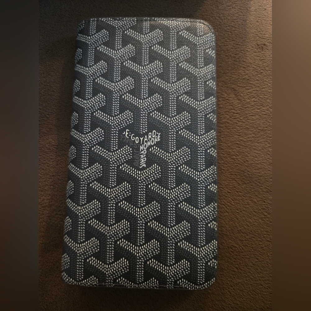 Goyard Saint-Lambert wallet with phone holder